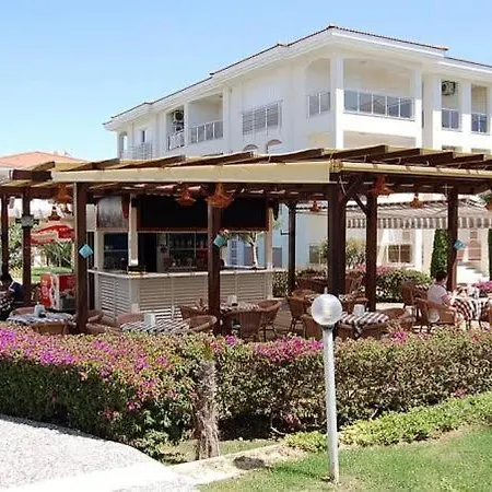 4seasons Side Kumkoy Ilica * مانافجات